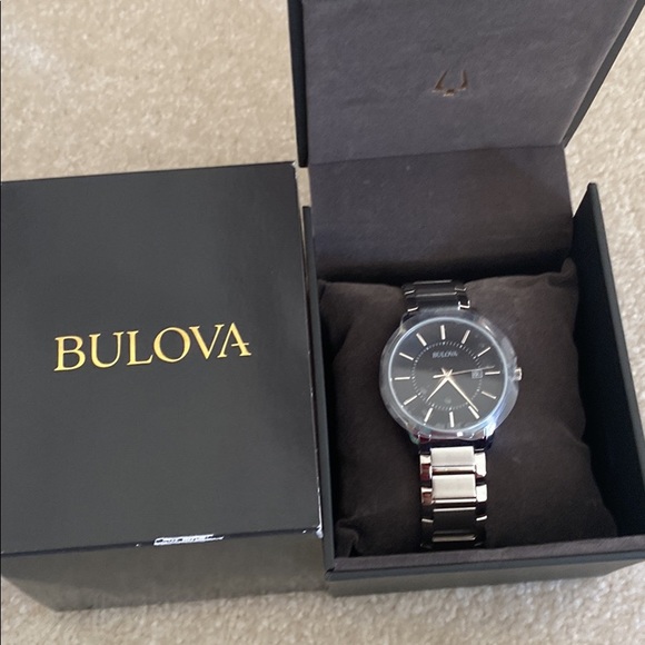 Brand new Mens Bulova watch - Picture 3 of 3